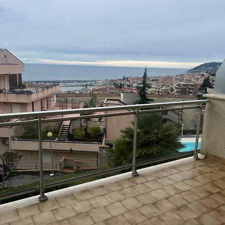 Bibi's House San Remo